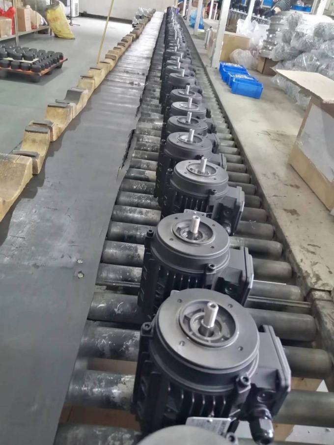 มอเตอร์ AC ไฟฟ้าระยะเดียว 2.2KW 3HP 380V 50HZ 2300 รอบ / นาที โฮสติกอลูมิเนียมปิดกันระเบิด 110V มอเตอร์ปั๊ม 5KW 16