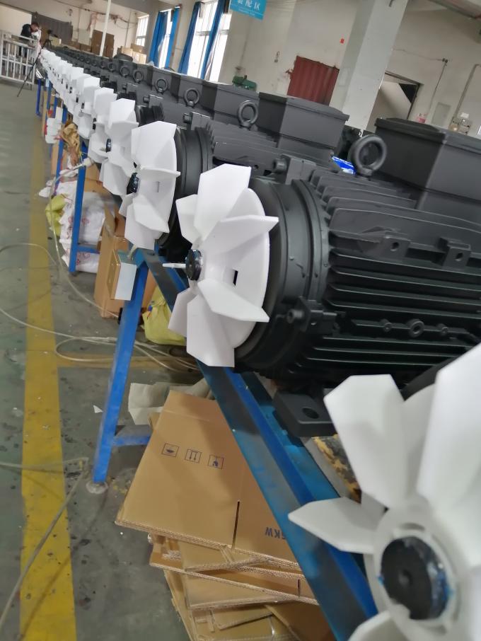 มอเตอร์อินดูชันแบบเดียว 5.5hp 4kw 220V 1500rpm สําหรับเครื่องปรับอากาศอุตสาหกรรม 1 ปี 5